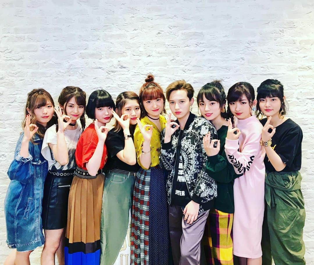 北海道テレビ「イチオシ！モーニング」さんのインスタグラム写真 - (北海道テレビ「イチオシ！モーニング」Instagram)「あす6月20日(木) #注目エンタメ  きょう1stシングル『 #憂鬱な空が好きなんだ 』が発売 #秋元康 さんプロデュースのガールズバンドプロジェクト #ザコインロッカーズ のみなさんがコメント出演  #イチモニポーズ 👌ありがとうございます  #thecoinlockers #俺スカ 主題歌 #絹本夏海 #松本璃奈 #鏡味のぞみ  #手塚愛乃 #emily #有働優菜  #hanna #森ふた葉 #田村愛美鈴  #htb #イチモニ」6月19日 13時48分 - htb_ichimoni