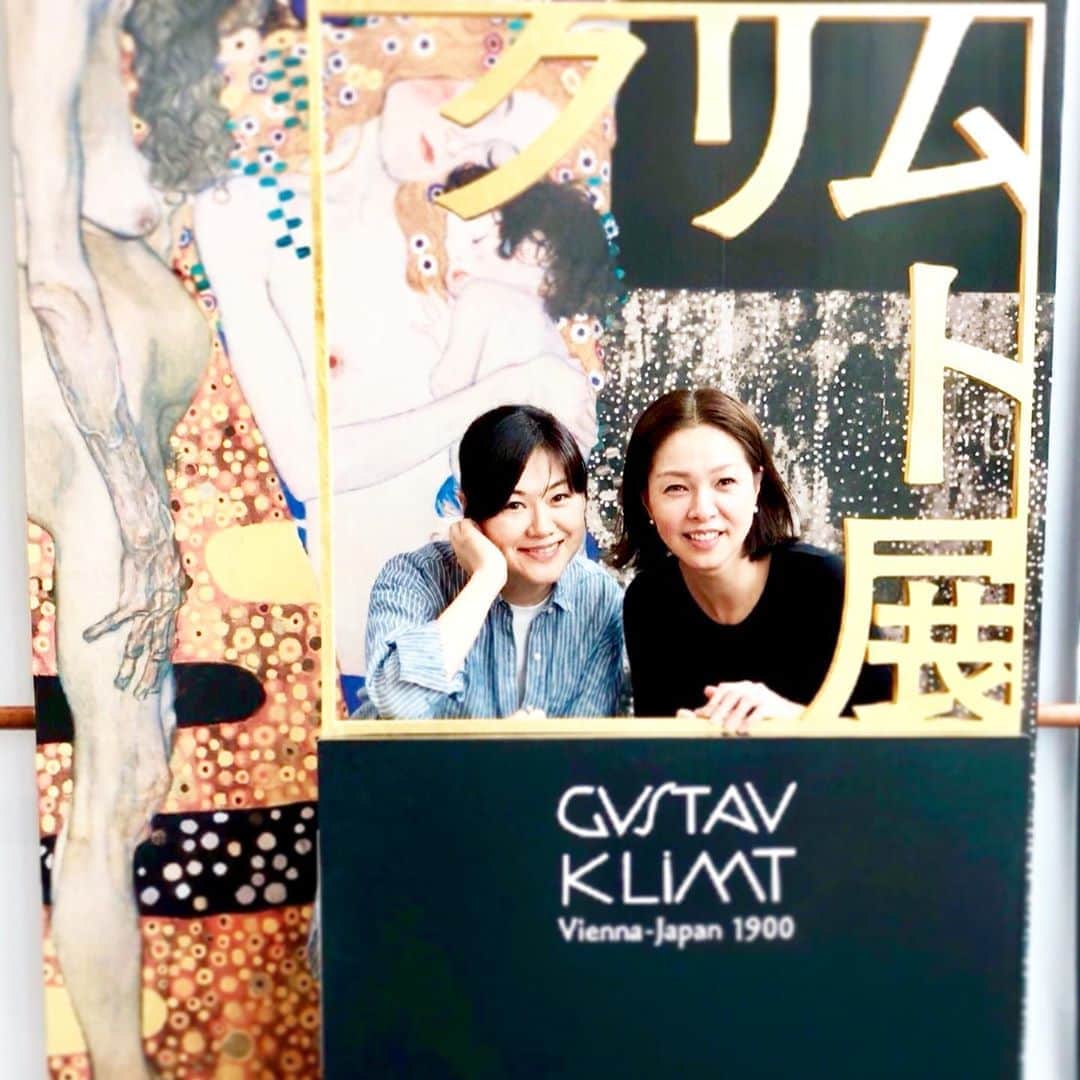 川原亜矢子のインスタグラム：「上野の世界♪ The world of Ueno #walk #tokyo ＃museum #klimt #art #散策 #東京 #美術館 #クリムト #黄金のアデーレ名画の帰還 #映画 #純喫茶 #ギャラン　#町田裕世 #川原亜矢子 #ayakokawahara」