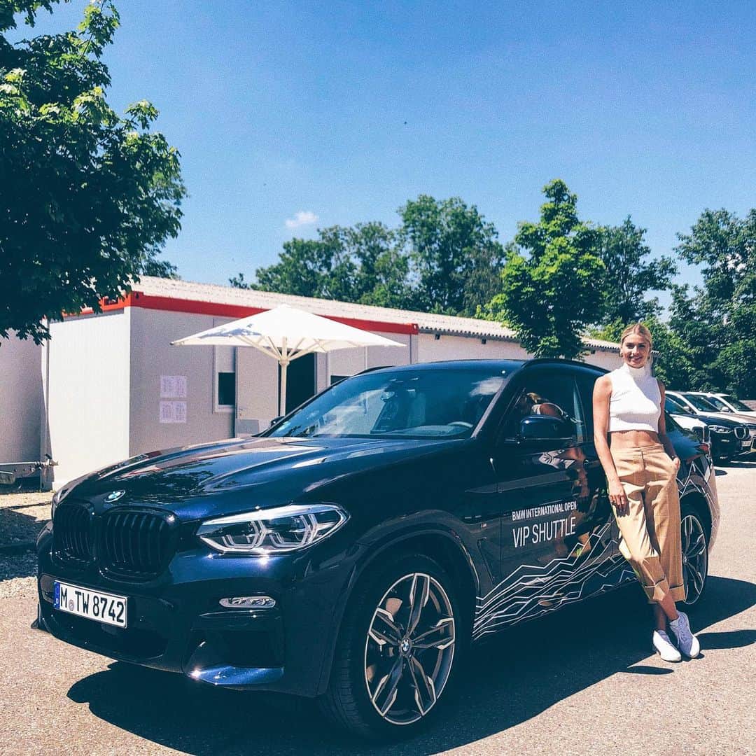 レナ・ゲルケさんのインスタグラム写真 - (レナ・ゲルケInstagram)「Anzeige.Such an exciting day at the #bmwinternationalopen in Munich 🙌🏻 how do you like my two cars for the day?😜 @bmw_golfsport」6月19日 15時07分 - lenagercke