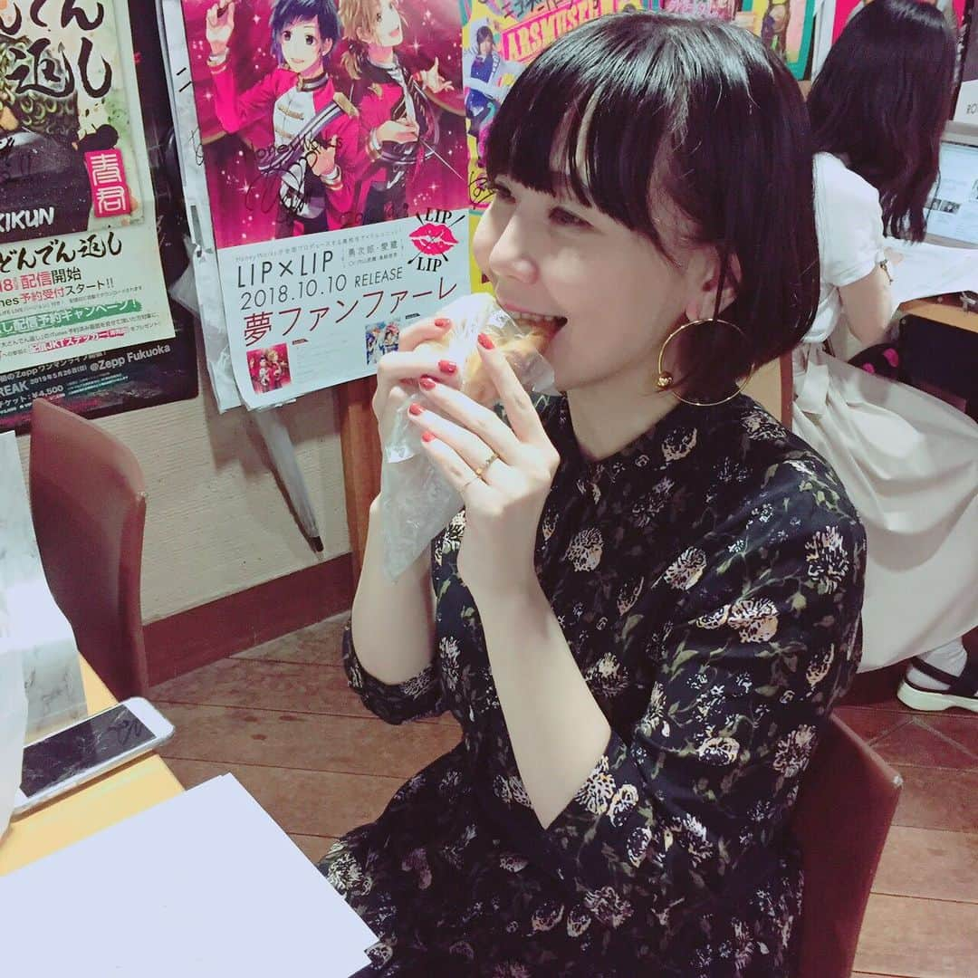 土岐麻子さんのインスタグラム写真 - (土岐麻子Instagram)「本日JFNデーでした。 TOKI CHIC RADIOの収録のあとは、約一年ぶりのSeasoningの生放送。ラジオっていいですね。」6月19日 20時54分 - tokiasako