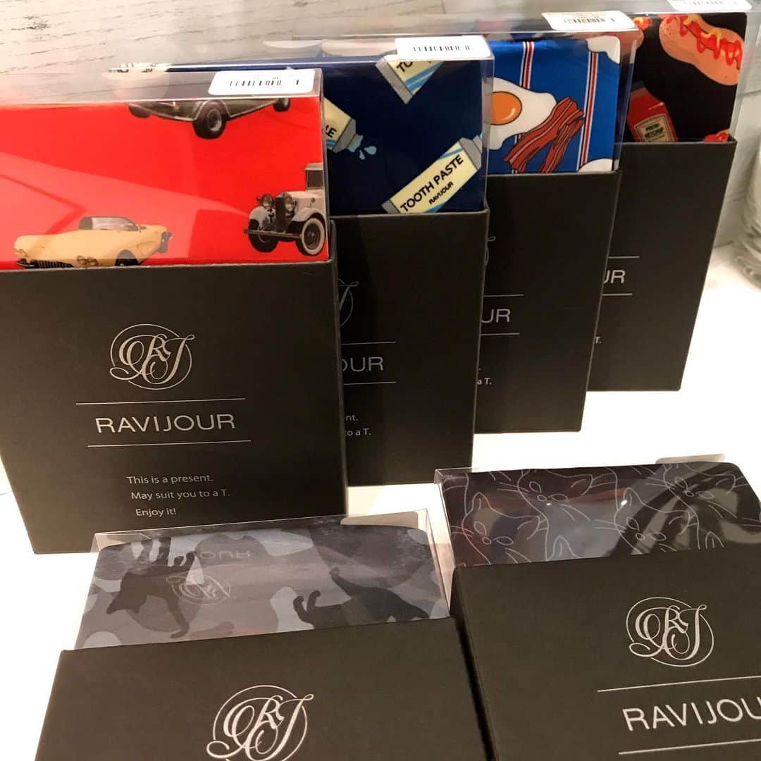 Ravijour札幌4丁目プラザ店のインスタグラム：「#ONSALE  本日メンズアンダーショーツが入荷致しました✨ プレゼントにもオススメです🎁 .  詳しくはTOPのURLから飛んでblogをチェックお願いします😊 .  #ravijour #ravijourstaff  #ravijoursapporo #ravijourofficial  #ラヴィジュール #メンズ #アンダーショーツ」