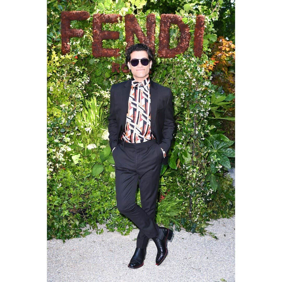 Fendiさんのインスタグラム写真 - (FendiInstagram)「@robraco at the Fendi Men's Spring/Summer 2020 Fashion Show. #FendiSS20」6月19日 16時50分 - fendi