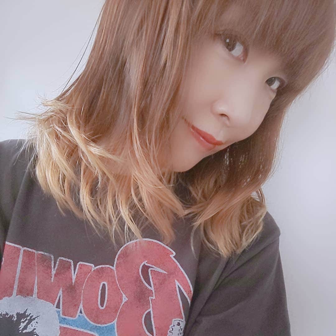 atsukoさんのインスタグラム写真 - (atsukoInstagram)「ちょっと髪、伸ばし中。」6月19日 16時57分 - angela_atsuko
