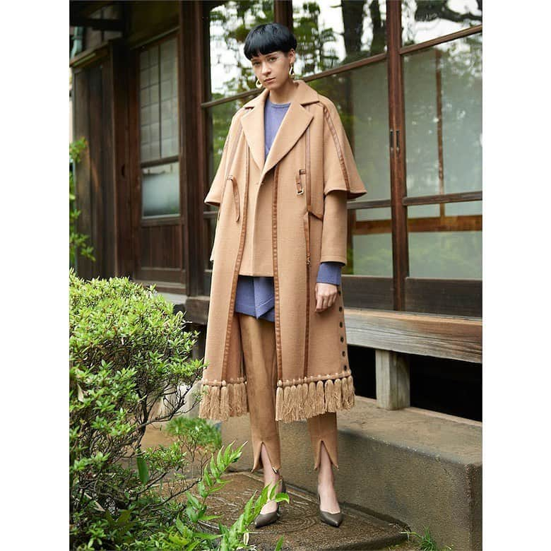 Ameri vintageさんのインスタグラム写真 - (Ameri vintageInstagram)「PRE ORDER of 2019 Autumn&Winter Collection . 3WAY BLANKET COAT. ¥42,500+tax. . There are many other pre-order items. Check the pages of Coming Soon on our online!! . ------------------------------------ ONLINE STORE. 06.20(thu.)12:00-06.24(mon.)13:00. . DAIKANYAMA STORE 06.20(thu.)-06.21(fri.). . SHINJUKU STORE 06.22(sat.)-06.24(mon.). . SHINSAIBASHI STORE 06.20(thu.)-06.24(mon.). ------------------------------------ . #ameri #amerivintage #2019aw #shopping #fashion #japan」6月19日 18時05分 - amerivintage