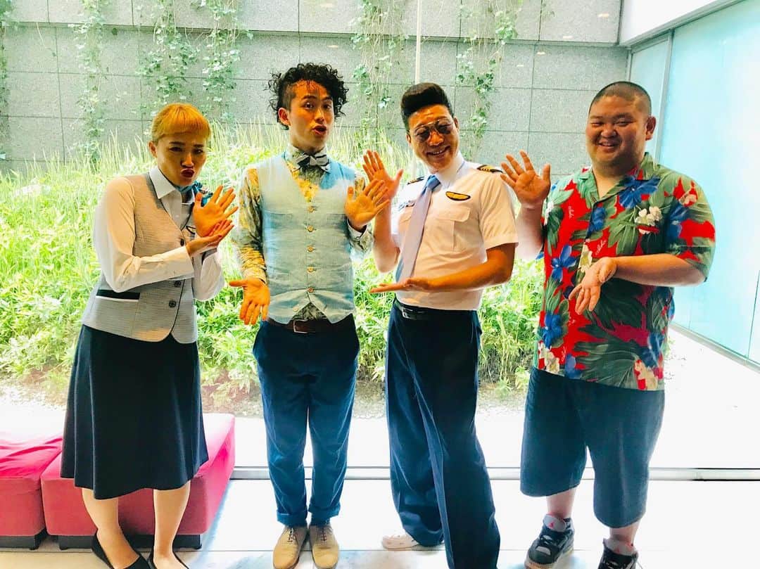 DeNAトラベルのインスタグラム：「#エアトリ杯 〜格安航空券 de 夏休み〜  本日、#エアトリ 主催のイベントへ#丸山桂里奈 さんと#ANZEN漫才 のお二人にご登壇頂きました😆💕 丸山さんの遠征先でのエピソードを始めみやぞんさんのロケ先でのエピソード、あらぽんさんの新婚旅行でのエピソードなど、海外や旅行にまつわるトークで会場は大盛り上がり🤣🤣 終始、笑いの絶えないイベントとなりました！！ ご登壇頂きました、丸山さん、みやぞんさん、あらぽんさん、MCのATSUSHIさん、 そして！ご来場頂きましたみなさま！ 本日は本当にありがとうございました😁💕 引き続き、エアトリをよろしくお願いします✈️❤️ . #旅行 #イベント #東京 #トークショー」