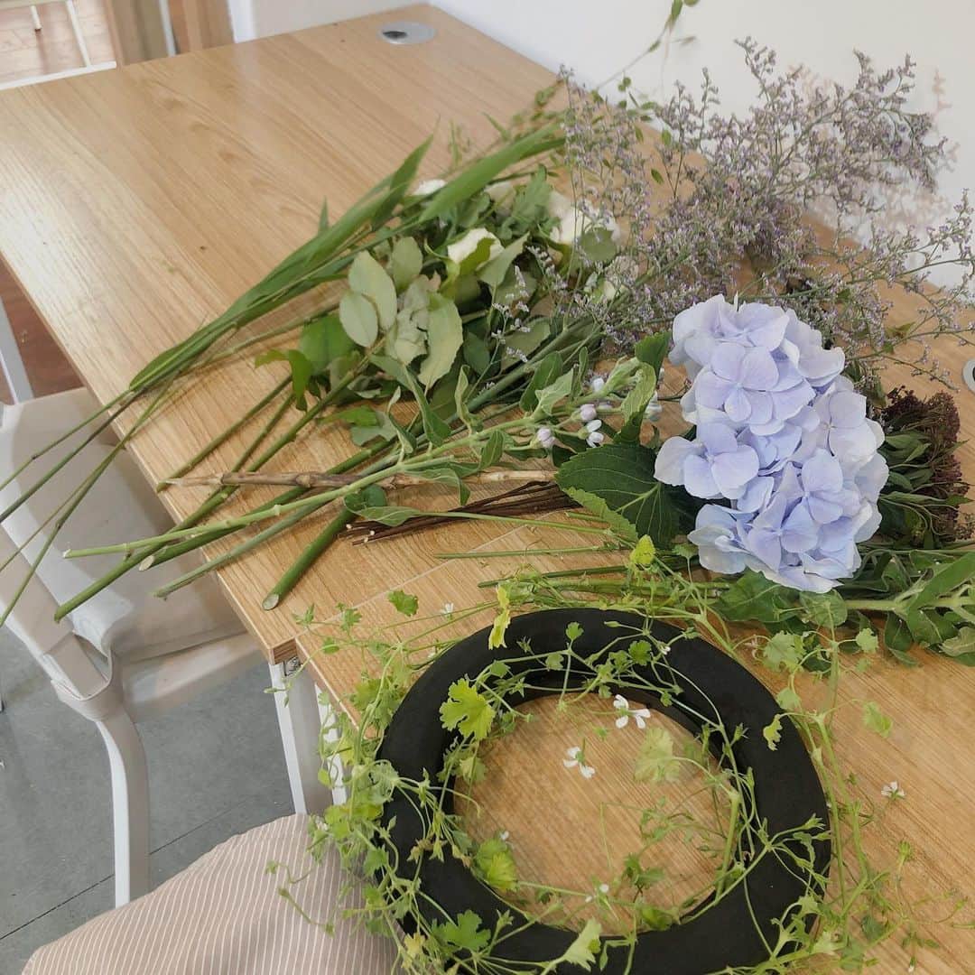 ハン・アルムソンイさんのインスタグラム写真 - (ハン・アルムソンイInstagram)「🌿오랜만에 문릿 너무좋다 헤헤 .. @moonlitgarden_flower  #문릿가든」6月19日 18時13分 - areumsongee