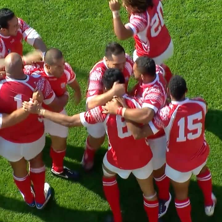 のインスタグラム：「. 観客総立ち🙌拍手喝さい👏 . トンガ代表が2007年大会で見せたトライです🏉 . #RWC2019 #Rugby #Rugbygram #Sport #IkaleTahi #Tonga #Try #Awesome #ラグビー #トンガ」