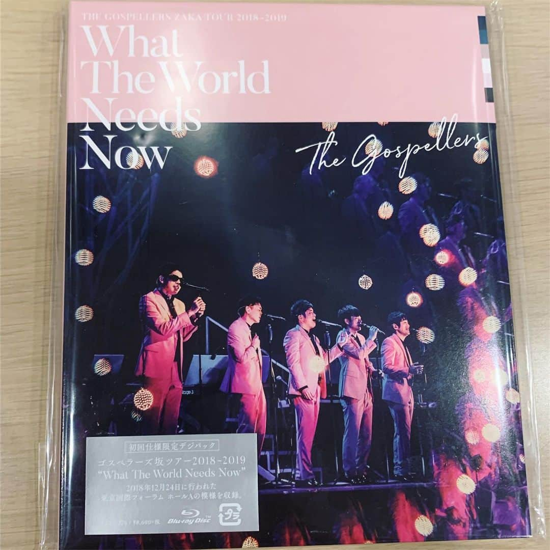 黒沢薫さんのインスタグラム写真 - (黒沢薫Instagram)「発売日！ #ゴスペラーズ #W2N2 #bluray #dvd #live #everybody #watch #music #soul #rb #singer #lovelife #instagood」6月19日 19時08分 - kaorukurosawa_lovelife