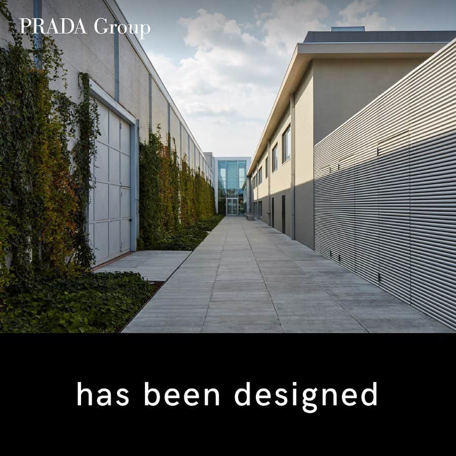 Miu Miuさんのインスタグラム写真 - (Miu MiuInstagram)「Scandicci factory has been developed over a surface of 11,600 sqm, with a perspective of full respect for the environment and it also features a photovoltaic system on its rooftop.  Follow #InsidePrada and discover more via link in bio.」6月20日 5時03分 - miumiu