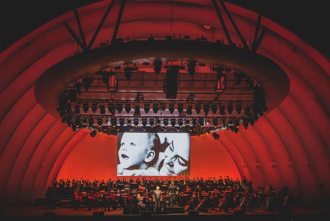 アンドレア・ボチェッリさんのインスタグラム写真 - (アンドレア・ボチェッリInstagram)「. Last night at the #Hollywood Bowl in #LA . ph: @lucarossettiph」6月20日 5時15分 - andreabocelliofficial