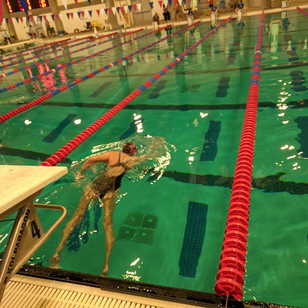 キャメロン・ラッセルさんのインスタグラム写真 - (キャメロン・ラッセルInstagram)「Mrs. Shirley Chase, my 94-year-old grandma, fulfilled a life long dream of taking home gold for the 500 freestyle today at the senior national games!」6月20日 5時23分 - cameronrussell