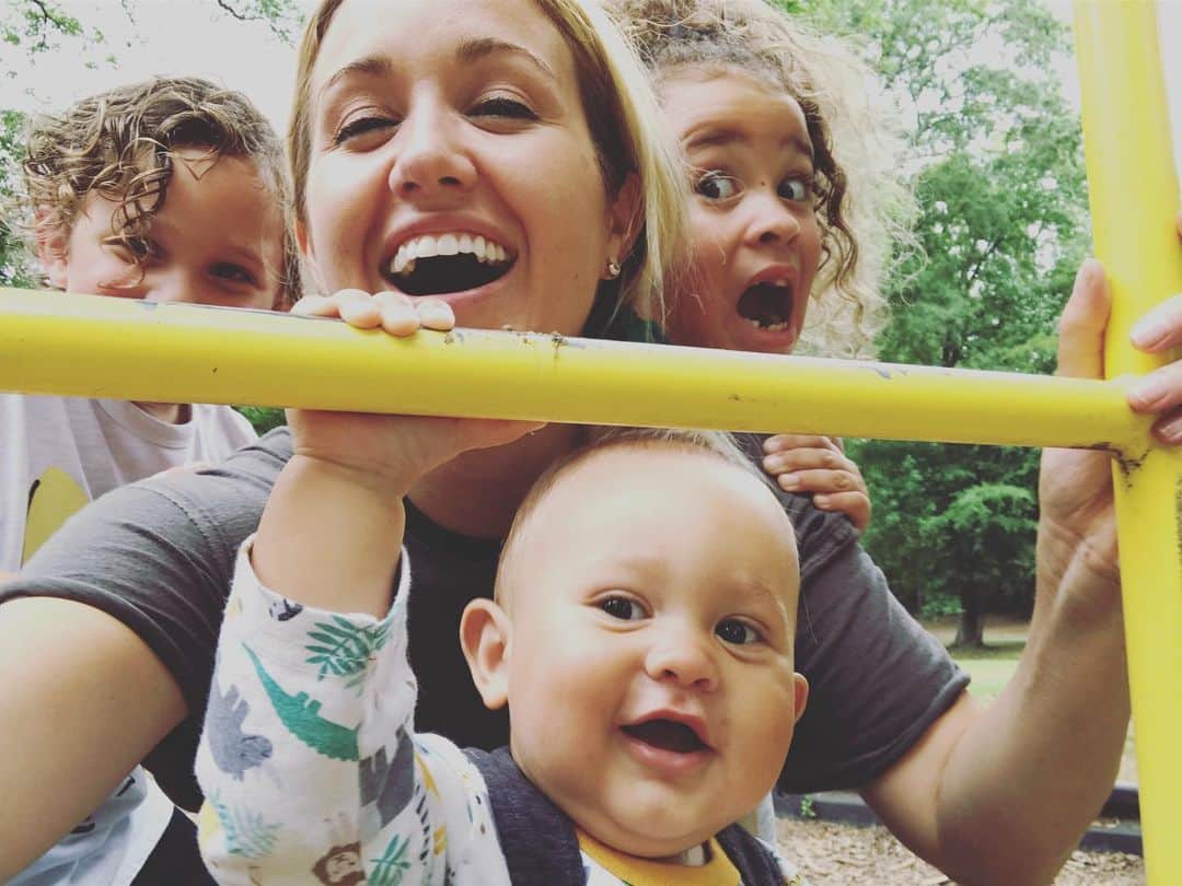 ブリット・ニコルのインスタグラム：「Park days 💛」