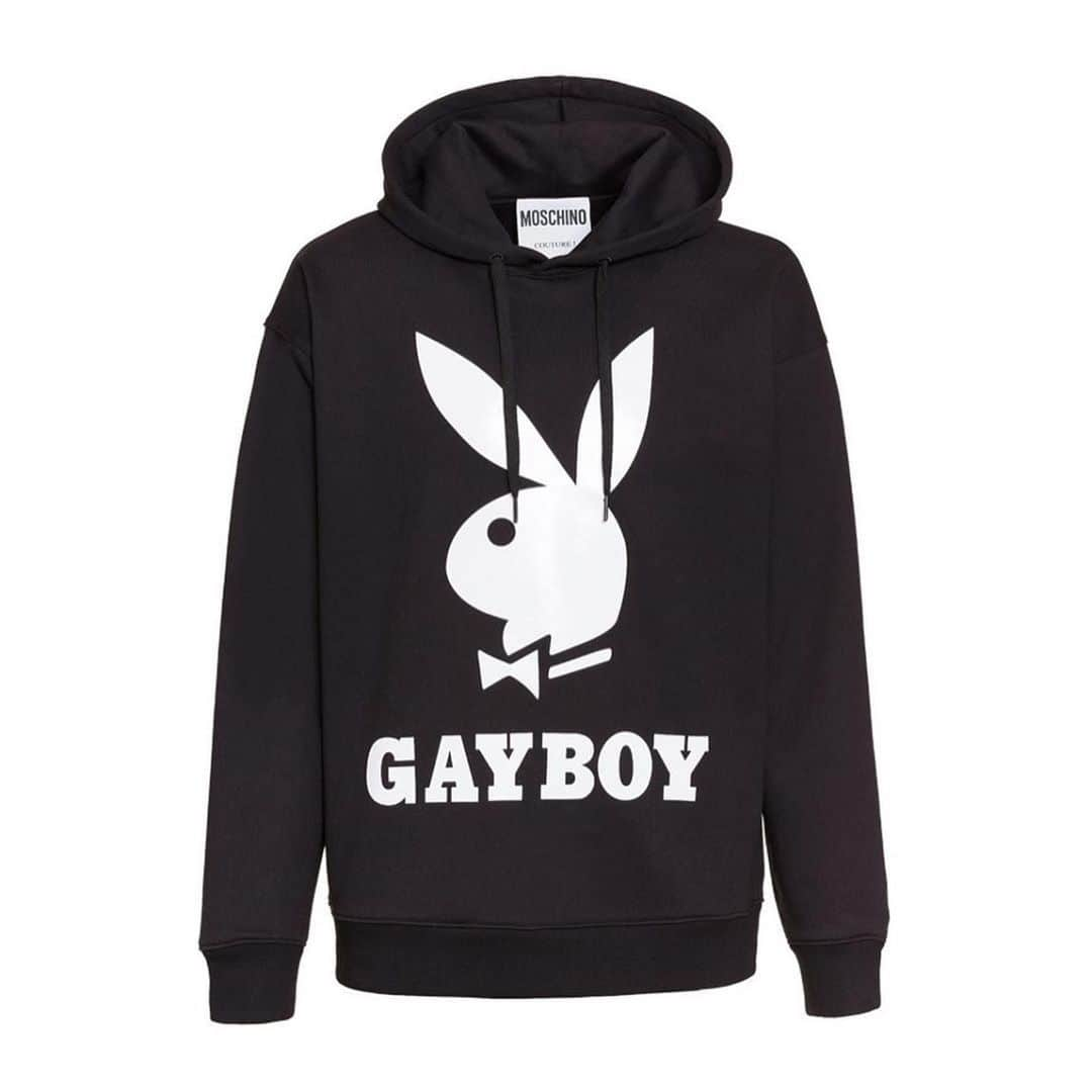 Moschinoさんのインスタグラム写真 - (MoschinoInstagram)「#Repost @itsjeremyscott ・・・ I’M EXCITED TO ANNOUNCE I WAS ABLE TO CONVINCE PLAYBOY TO LET ME ALTER THEIR ICONIC LOGO TO READ AS GAYBOY FOR PRIDE MONTH AND CREATE AN 8 PIECE CAPSULE COLLECTION AT THE PLAYBOY POP UP IN SOHO WITH THE NET PROCEEDS GOING TO SUPPORT THE TREVOR PROJECT 👯‍♂️ THE COLLECTION LAUNCHES ON LINE TODAY AS WELL AT MOSCHINO.COM 🐰 #moschino @itsjeremyscott #playboy #gayboy #worldpride #pride #gaypride #trevorproject」6月20日 5時35分 - moschino