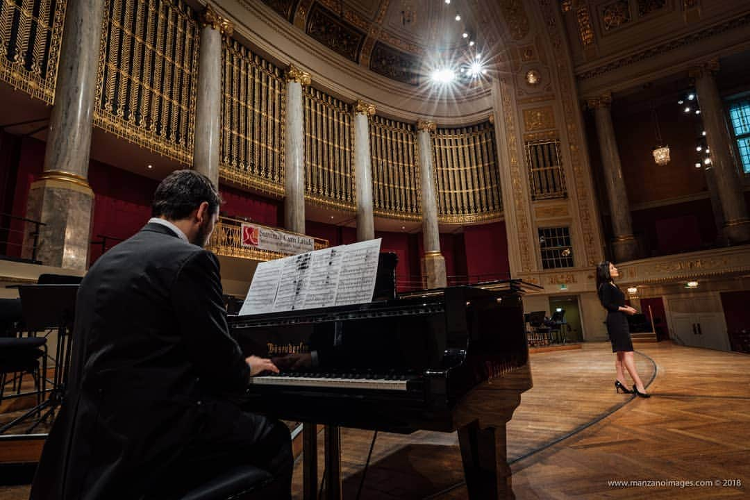 田中彩子さんのインスタグラム写真 - (田中彩子Instagram)「. I'm very honored to sing at the closing ceremony of the International SCL Youth Music Festival at @wienerkonzerthaus again.  Tickets are available at the Concert House Ticket Center. . ユネスコやオーストリア文部省がサポートしているSCL国際青少年音楽フェスティバル@scl_festival  来月の閉会式で昨年に続き再び歌わせていただけること、大変光栄です。 . 楽しみ💪 . . . #unesco #youthmusicfestival #konzerthauswien #summacumlaudemusicfestival」6月20日 5時56分 - ayakotanaka_instaofficial