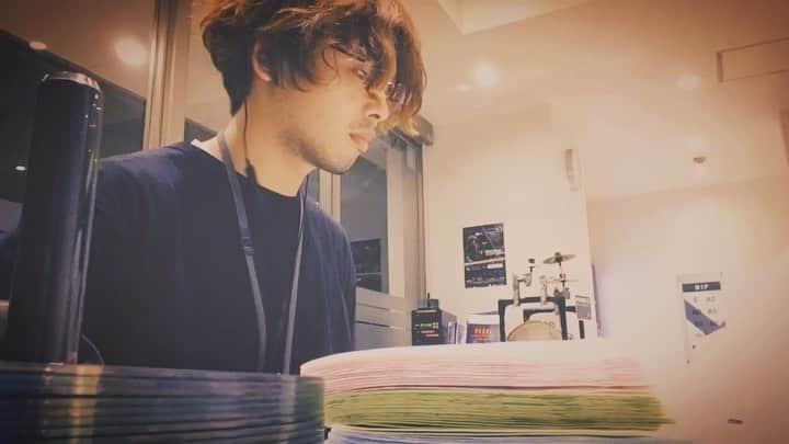 樋口和真のインスタグラム：「アルバム作成ひぐ #君だけの歌を作ります  #オーダメイドソングライター  #アルバム」