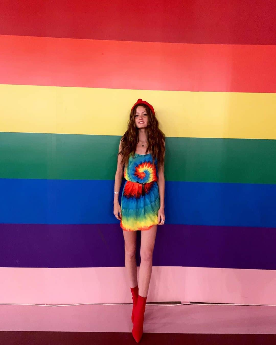 ミーガン・ピュレリさんのインスタグラム写真 - (ミーガン・ピュレリInstagram)「TASTE THE RAINBOW 🌈 👅 @aliceandolivia x @trevorproject #PRIDE Party! I love my A+O family !!! Note the shadow of my hype queen @sayhiandy」6月19日 21時13分 - meganpuleri