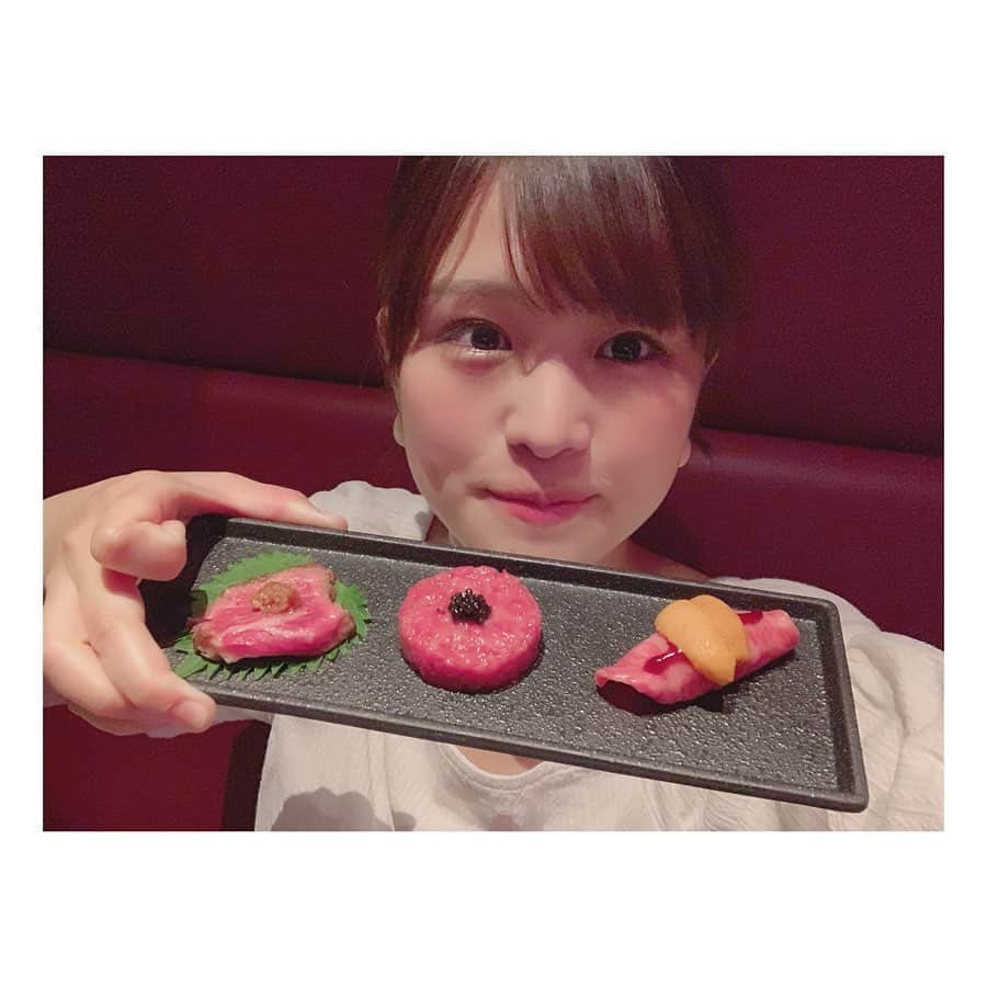 伊藤かりんさんのインスタグラム写真 - (伊藤かりんInstagram)「. . . まひろたんと#焼肉 🐄💖 . 私の乃木坂卒業ってことで 誘ってもらったよ〜🧚🏻‍♀️！ . なんだこの美味しすぎる お肉達は…🙊 6年間アイドル頑張ったご褒美だね！😂 いや、ご褒美し過ぎてる説は あるよね😂😂😂(笑) . . 新しく出来た店舗らしくて すごい綺麗だった〜👼 . . まひ、誘ってくれて ありがとう〜😭💖💖💖 . . . #ushigoro #うしごろ  #肉 #肉活 #肉食女子 #肉大好き . これからお肉の記事あげるときに 肉感溢れるハッシュタグ たくさん付けたいんだけど、 おススメのハッシュタグありますか？(笑) . コスメが興味ないから、お肉記事あげる系インスタグラマー目指そうかな🐖(笑)」6月19日 21時23分 - karin___ito