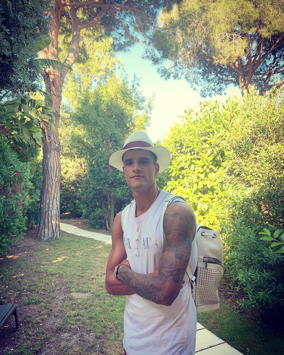 エリク・ラメラさんのインスタグラム写真 - (エリク・ラメラInstagram)「☀️🌿🤟🤪」6月19日 21時49分 - eriklamela