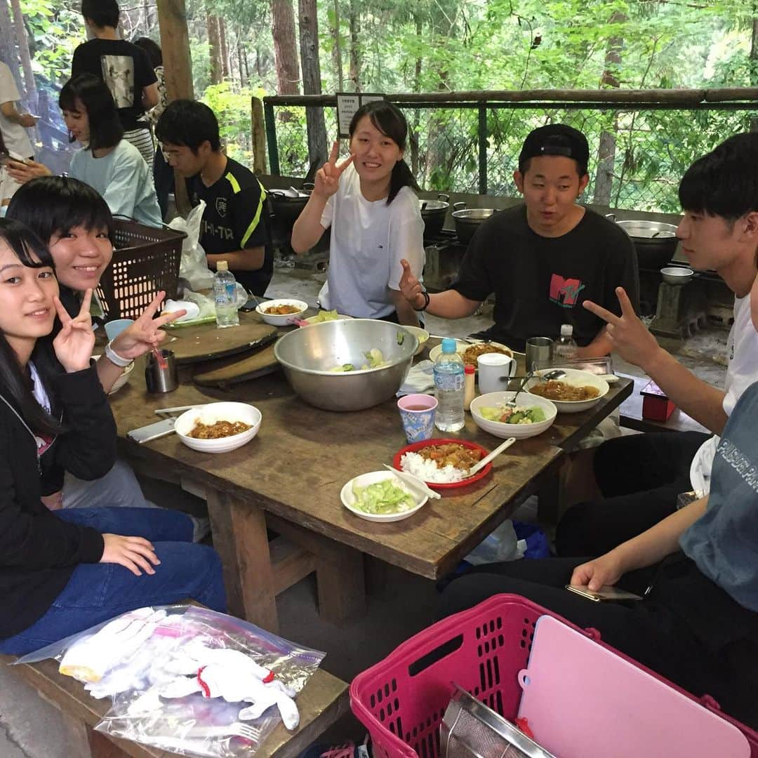 東京スポーツ・レクリエーション専門学校さんのインスタグラム写真 - (東京スポーツ・レクリエーション専門学校Instagram)「キャンプインストラクターへの道🏕 〜飯盒炊飯🔥🥣編〜 火の付け方🔥ご飯の炊き方🍚カレーの作り方🍛こども達へ教えられるように自ら体験(ง •̀_•́)ง めちゃくちゃ美味しく出来ました🥰 明日もキャンプ🏕楽しみながら頑張ろう！！(*•̀ᴗ•́*)و ̑̑ #キャンプ #キャンプ好き #キャンプめし #キャンプご飯 #キャンプ大好き  #ビリーズブートキャンプ #キャンプインストラクター #キッズインストラクター #スポーツ保育 #スポーツ保育士  #湘南自然学校 #東京スポーツレクリエーション専門学校 #東部森林公園」6月19日 22時02分 - jikeitsr