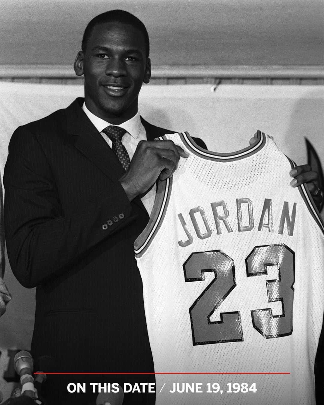 espnさんのインスタグラム写真 - (espnInstagram)「35 years ago, the Bulls selected Michael Jordan with the third pick of the 1984 NBA Draft. The rest is history 🐐」6月19日 22時00分 - espn