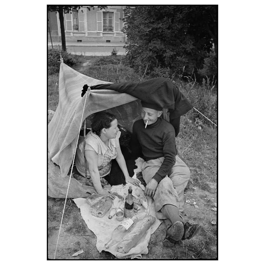 Magnum Photosさんのインスタグラム写真 - (Magnum PhotosInstagram)「The relationship between the cities and the countryside changed with the arrival of the first paid holidays for workers in France in 1936: city folk streamed into the country and country folk visited the cities. Hotels were established in the countryside and by the coast, yet social classes were still quite separate, often visiting the same regions but not intermingling. . In the shifting cultural and socio-economic climate of the mid-1930s, Henri Cartier-Bresson captured the changing Fabric of French society. . For the first in our summer season of stories exploring the different ways in which we holiday as a society, we look back at Cartier-Bresson’s documentation of the first paid holidays for French workers in 1936. Link in bio. . PHOTO: First paid holidays. Ile-de-France region. France. 1938. . © #HenriCartierBresson/#MagnumPhotos . @fondationhcb #CartierBresson」6月19日 23時01分 - magnumphotos