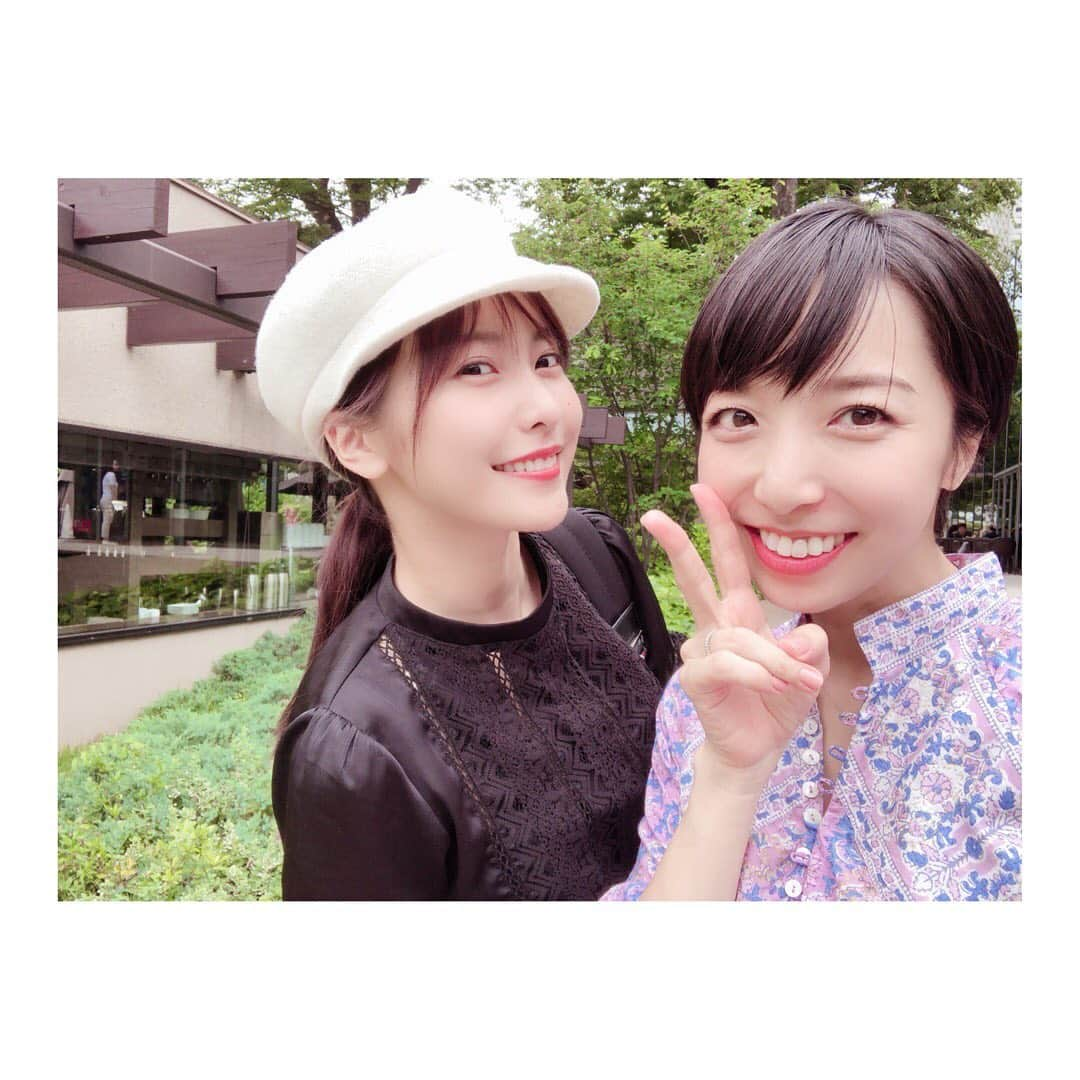 小脇美里さんのインスタグラム写真 - (小脇美里Instagram)「・ あっという間の週半ば。 気づいたらまた更新してなかった 笑笑 ・ ・ かなり前のことですが💦 @hinako_sano とブランチ♡ ・ ・ 私はいつもひなちゃんに美容のアドバイスをもらいます🙏 ほんと努力家！！ ・ ・ "かわいい"は努力次第で更に進化するんだなと、 いつもひなちゃん見てると感じます☻ ひなちゃんの美容本、欲しいなぁー！！ ほんと私の周りでNO.1の美容マニアだと思う！ ・ ・ ・ #Repost @hinako_sano with @get_repost ・・・ @misatokowaki 小脇ちゃんとランチしてきた(^^) 私にとてもアドバイスをくれる頼れるお姉様です。 いつもいつもありがとう😊♡ 幸せもらえたー！ パンケーキもおいしかったなあ🥞 ・ ・ ・ ・ #佐野ひなこ ちゃん #パンケーキ」6月19日 23時07分 - misatokowaki