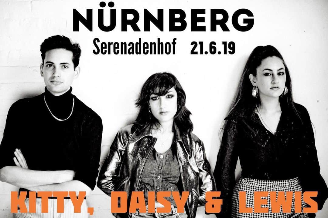 キティー・デイジー＆ルイスのインスタグラム：「Nürnberg on Friday! Tickets: https://www.eventim.de/event/kitty-daisy-lewis-serenadenhof-nuernberg-11963950/?affiliate=GMS&gclid=CjwKCAjwuqfoBRAEEiwAZErCslXnj90uHMz9kBl7D0jnGkvuW577ZhLk4mr0hTQOcY6uh95kU6XyaBoCwuAQAvD_BwE&referer_info=mobilecampaign」