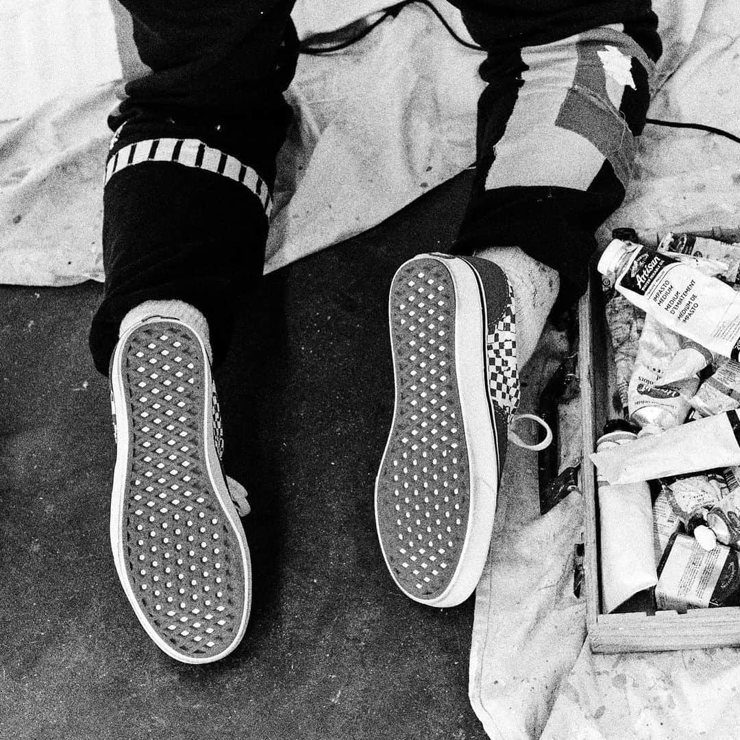 vans girlsさんのインスタグラム写真 - (vans girlsInstagram)「Make it seen. Make it comfy. The new Vans #ComfyCush Era is built for your longest days. vans.com/comfycush」6月19日 23時27分 - vansgirls
