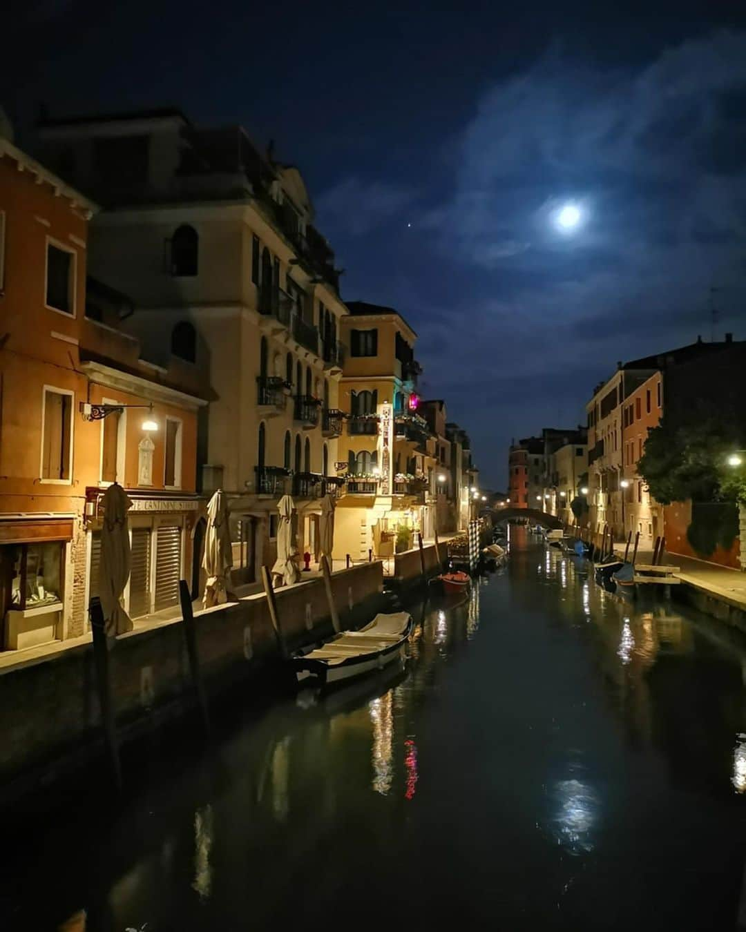 トーレイ・デヴィートさんのインスタグラム写真 - (トーレイ・デヴィートInstagram)「Stunning #venice 🇮🇹」6月19日 23時29分 - torreydevitto