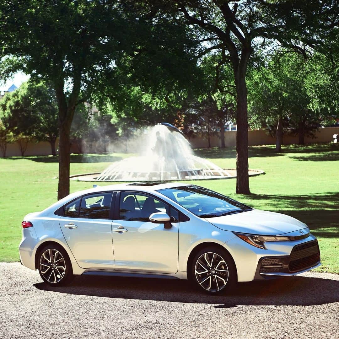 toyotausaさんのインスタグラム写真 - (toyotausaInstagram)「An aggressive, sporty look that stands out for all the right reasons. #Corolla #LetsGoPlaces」6月20日 0時00分 - toyotausa