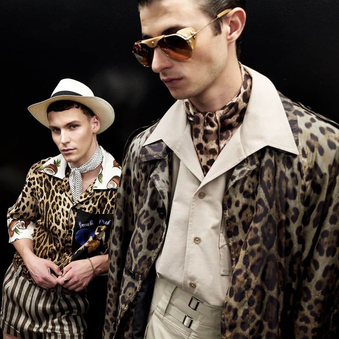 ドルチェ&ガッバーナさんのインスタグラム写真 - (ドルチェ&ガッバーナInstagram)「The leopard print, a distinguishing pattern for the brand, was at the core of the Men’s Spring Summer 2020 #DGSicilianTropical Fashion Show.  #DGMenSS20 #DolceGabbana #DGEyewear」6月20日 0時01分 - dolcegabbana