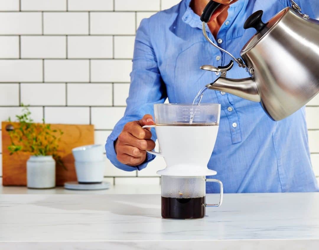 OXOさんのインスタグラム写真 - (OXOInstagram)「Long Tuesdays call for pour over coffee-fueled Wednesdays. (Link in bio for how we made your next cup #OXOBetter.)」6月20日 0時15分 - oxo