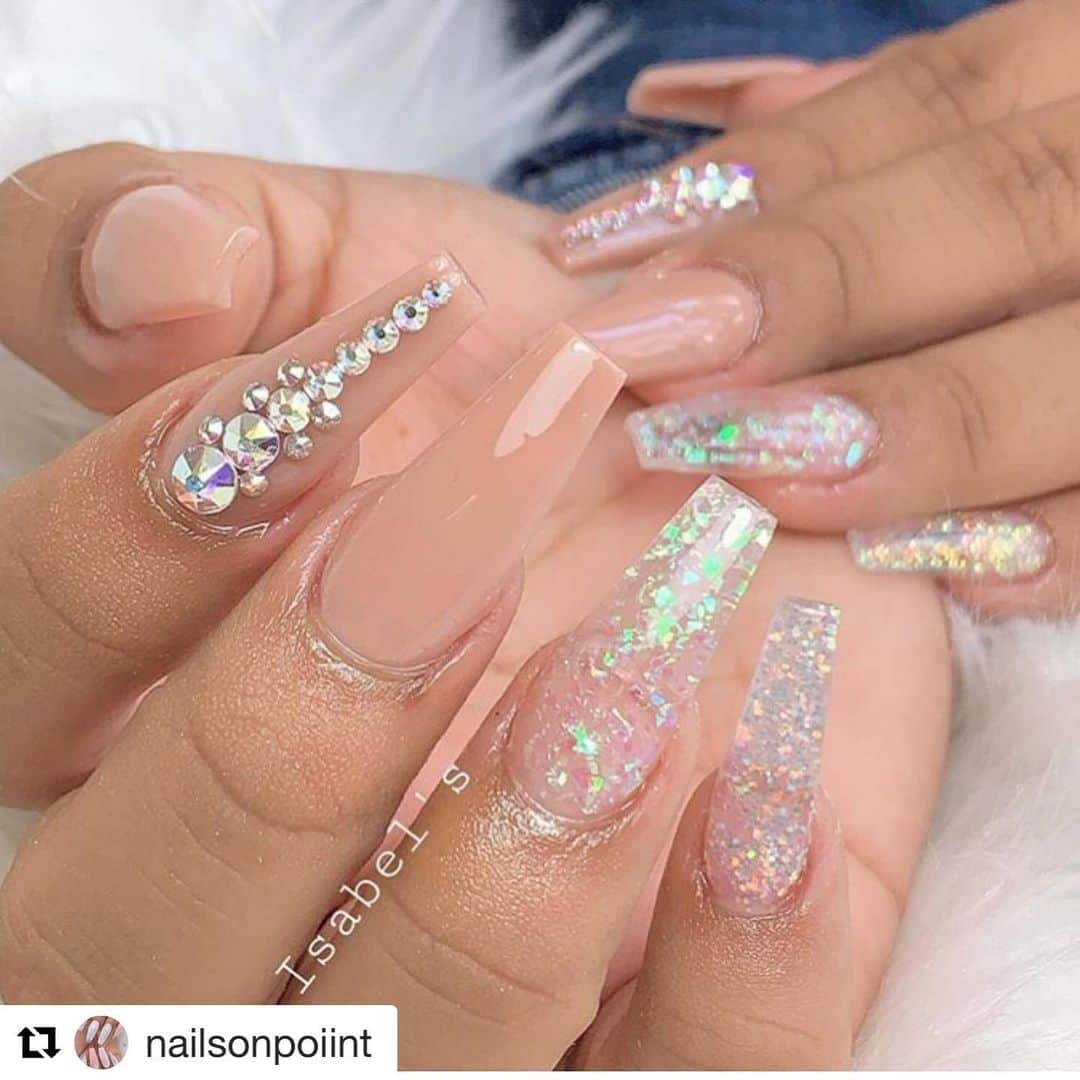 Nail Designsさんのインスタグラム写真 - (Nail DesignsInstagram)「Credit: @nailsonpoiint ・・・ @isabelsnails  Follow - @nailartfeature for nail inspiration.  #nailquotes #nails #coffinnails #nailsofinstagram #acrylicnails #acrylics #festivalnails #acrylicnaildesign #beautifulnails #amazingnails #nailideas #naildesignideas #acrylicnaildesigns #glitternails #uknails #nightoutnails #amazingnails #beautyquotes #summernails #ombregels y#ombrenails #neonnails #naturalnails #glitternails #motivationalquotes #summernails #summernails #pastelnails #pinkacrylics #festivalnails #festivalacrylics #mermaidnails #matchingtoesandnails」6月20日 6時14分 - nailartfeature