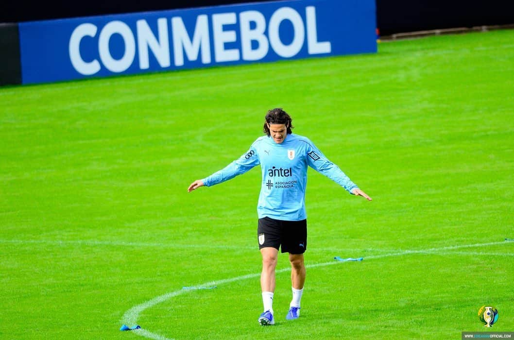 エディンソン・カバーニさんのインスタグラム写真 - (エディンソン・カバーニInstagram)「Entrenamiento a la mañana en Porto Alegre #CopaAmerica 💪🇺🇾 Entrainement du matin a Porto Alegre #CopaAmerica 💪🇺🇾 Allenamento mattutino in Porto Alegre #CopaAmerica 💪🇺🇾 Morning training in Porto Alegre #CopaAmerica 💪🇺🇾」6月20日 1時06分 - cavaniofficial21