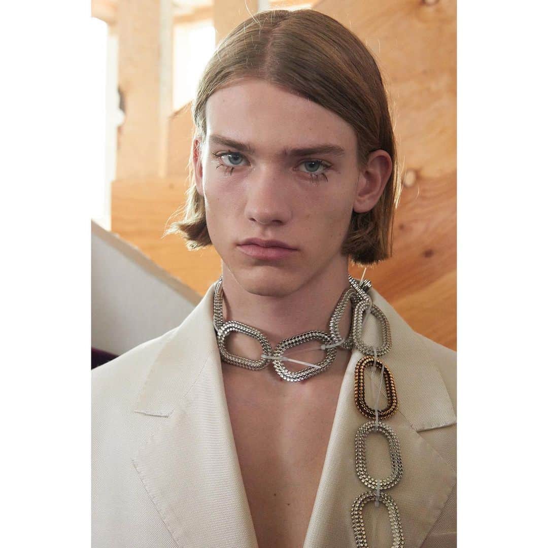 Acne Studiosさんのインスタグラム写真 - (Acne StudiosInstagram)「Introducing the #AcneStudios Men’s Spring/Summer 2020 collection.⁣ ⁣ “Acne Studios has always been a place for experimentation, on which we have built solid foundations. It made me think of a student at art school, using its traditions to push something new here,” Jonny Johansson, Acne Studios creative director.⁣ ⁣ Head over to our Stories to watch @RussWest44’s takeover.」6月20日 1時12分 - acnestudios