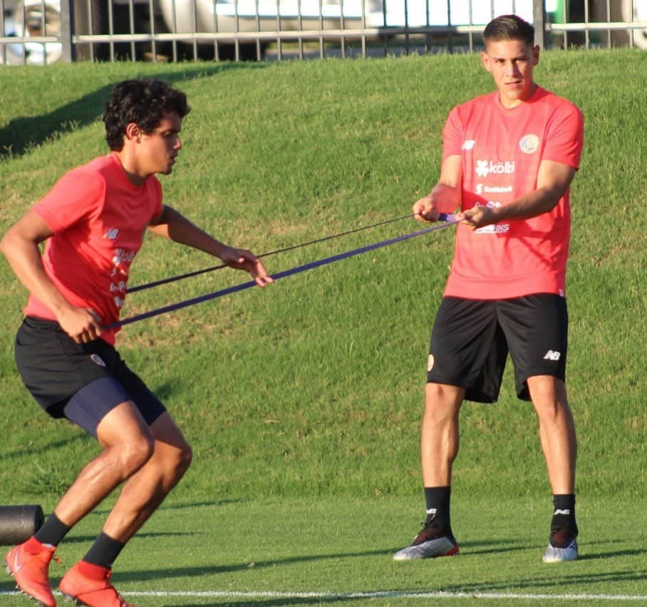 オスカル・デュアルテさんのインスタグラム写真 - (オスカル・デュアルテInstagram)「@yeltsintejeda @fedefutbolcrc 🇨🇷 🙏🏼💪🏼」6月20日 1時24分 - oduarte06