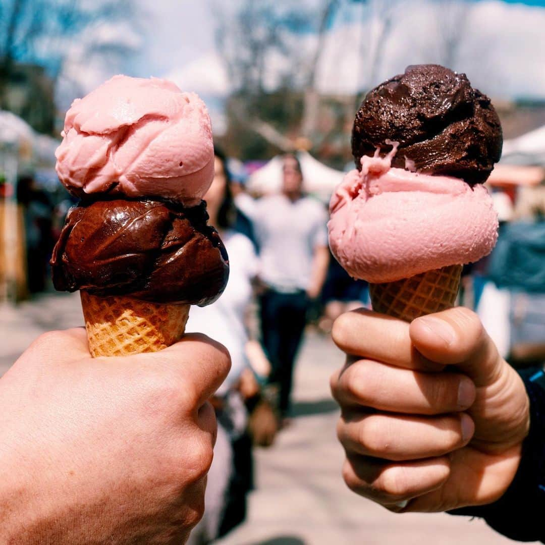 Whole Foods Marketさんのインスタグラム写真 - (Whole Foods MarketInstagram)「Sometimes, when two people really love each other, they make a Gelato Boy. After Bryce met and fell in love with both his wife, Giulia, and gelato while living in Italy, they moved back to Colorado. Now, @gelato.boy is launching six dairy flavors and six plant-based flavors of their velvety, smooth, frozen dessert. It’s gonna be hard to just pick one — we recommend that you follow your heart. . . Available now in select Whole Foods Market Colorado stores.」6月20日 1時20分 - wholefoods