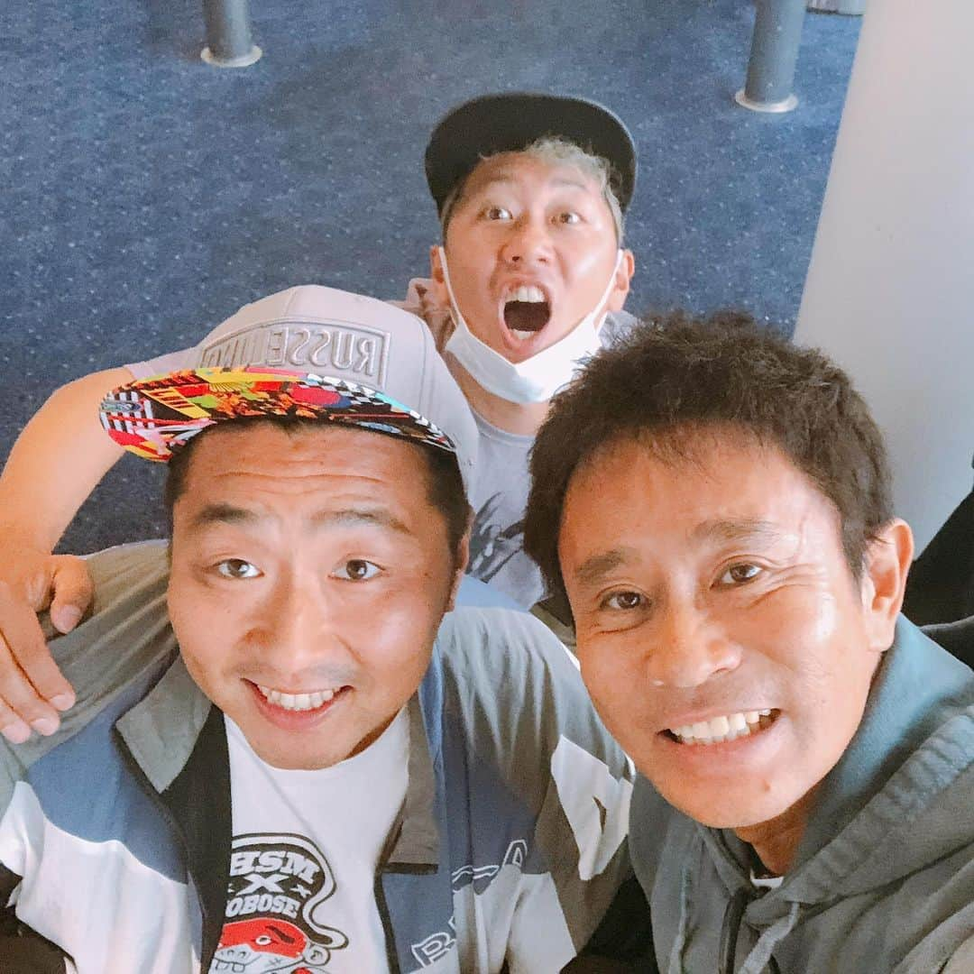 平井俊輔さんのインスタグラム写真 - (平井俊輔Instagram)「旅してきます。 #浜ちゃん後輩と行くマレーシアで休日  #大阪チャンネル 詳しくは、@hamachankyuzitsuで！ 騒いでくるばーい。 PUUUN‼️」6月20日 1時51分 - bobuhirai0311