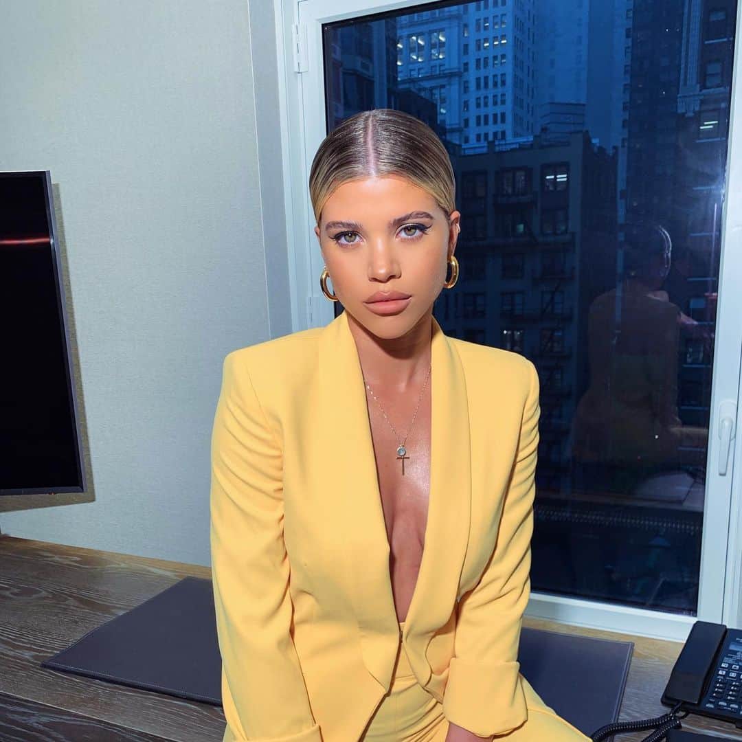 ソフィア・リッチーのインスタグラム：「💅🏽」