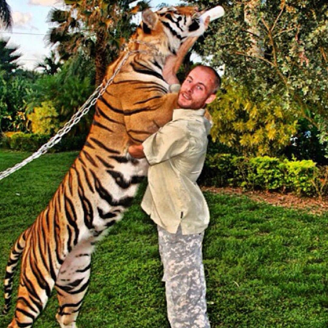Zoological Wildlife Foundationさんのインスタグラム写真 - (Zoological Wildlife FoundationInstagram)「This was Morgan Simpson. A friend, a brother, a son and most importantly a huge part of our ZWF family. Morgan was one of our first pioneers here at the zoo 19 years ago. With him helping us effortlessly we were able to built the foundation that is home to many animals. Helping us raise and care for the animals, Morgan became an important member of our family. With a broken heart we say goodbye to Morgan. After suffering a massive stroke at age 38, Morgan’s health is declining rapidly. We will always and forever honor Morgan in our hearts and memories, for as long as we live. Note: he’s still alive but not expected to make it to Sunday! 💙😢🙏🏼 👼 💔」6月20日 2時46分 - zwfmiami