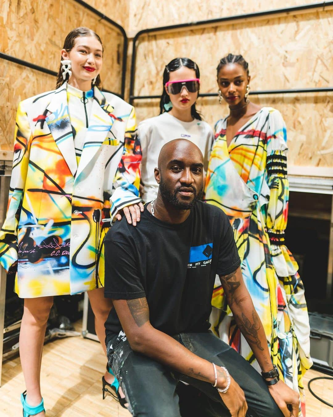 HYPEBEASTさんのインスタグラム写真 - (HYPEBEASTInstagram)「@hypebeaststyle: Head to our bio link for an exclusive backstage look at @virgilabloh's #SS20 @off____white runway show at #ParisFashionWeek,  modeled by the likes of @sheckwes, @gigihadid and more. The highly-anticipated “PLASTIC ”collection revealed two new Off-White™ x @nikesb Dunk Lows and stand-out pieces designed in collaboration with @futuradosmil.  Photo: Pete Casta/@hypebeastfr」6月20日 3時24分 - hypebeast