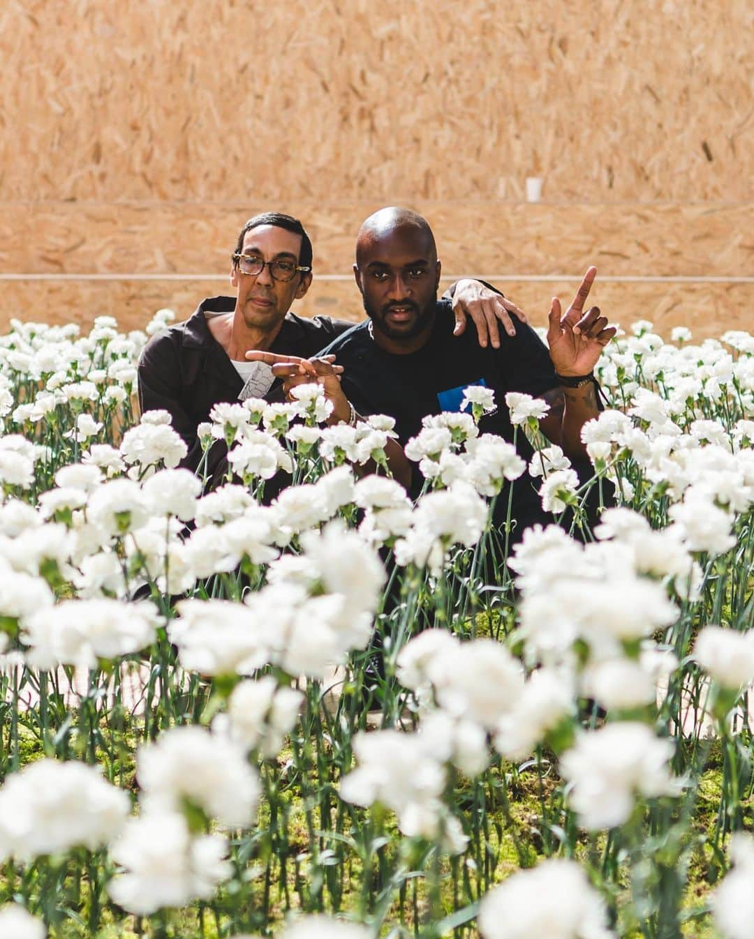 HYPEBEASTさんのインスタグラム写真 - (HYPEBEASTInstagram)「@hypebeaststyle: Head to our bio link for an exclusive backstage look at @virgilabloh's #SS20 @off____white runway show at #ParisFashionWeek,  modeled by the likes of @sheckwes, @gigihadid and more. The highly-anticipated “PLASTIC ”collection revealed two new Off-White™ x @nikesb Dunk Lows and stand-out pieces designed in collaboration with @futuradosmil.  Photo: Pete Casta/@hypebeastfr」6月20日 3時24分 - hypebeast