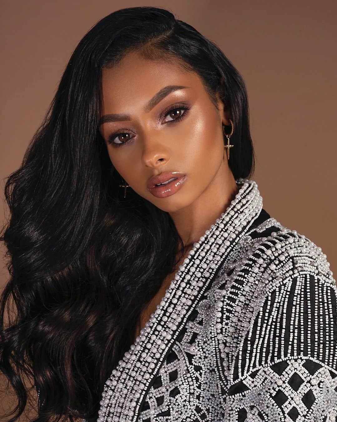 ジェイデ・ピアスのインスタグラム：「Posted it on my story but was told to post it on here by some of you so here you go! Photographer: @arrondunworth Hair: @jamescatalanohair Makeup: @jaydepierce」