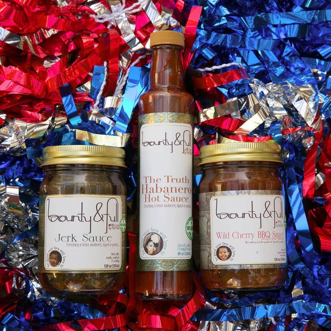 ケリスのインスタグラム：「🍔 Get saucy! 🇺🇸 With @bountyandfull #PourtheFourthSale! Use the code: POUR and receive 20% off when you purchase 3️⃣ or more Bounty & Full sauces. Shop with link in bio!」