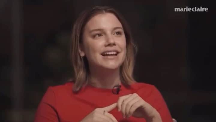 Alice Wegmannのインスタグラム：「@marieclairebr ♥️🥊 o restinho do papo vocês encontram no instagram deles! Entrevista: @batavares Fotografia: @isabrant e @flaviamonte  Edição: @amoyssiadis」