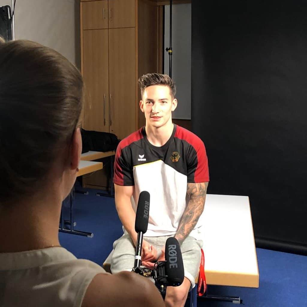 マゼル・ニューエンさんのインスタグラム写真 - (マゼル・ニューエンInstagram)「We're currently in Kienbaum for a training's camp together with the whole national team. Today, we had our media day, stay tuned✌🏼📸 #mediaday #gymnastics #sports #nationalteam #trainingcamp #themarcelnguyen」6月20日 4時06分 - themarcelnguyen