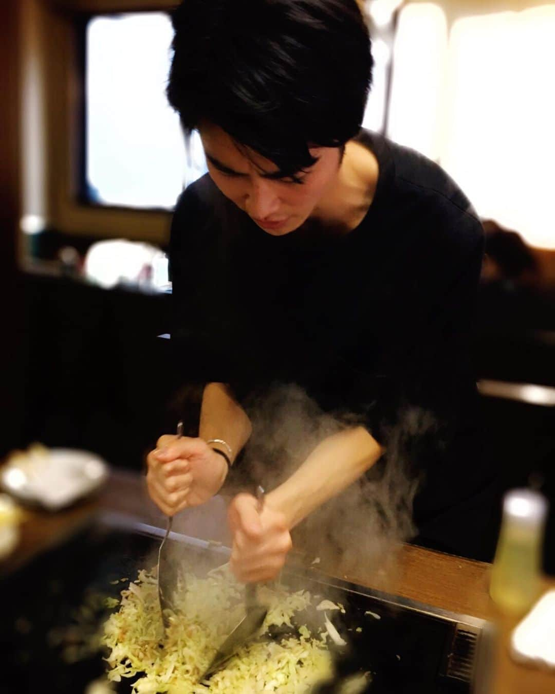 岐洲匠さんのインスタグラム写真 - (岐洲匠Instagram)「月島でもんじゃ食べて 焼いてきました！  ファニコンにも別写真あげてます😎  #もんじゃ焼き  #月島 #月島もんじゃ」6月20日 15時29分 - takumi.kizu.official