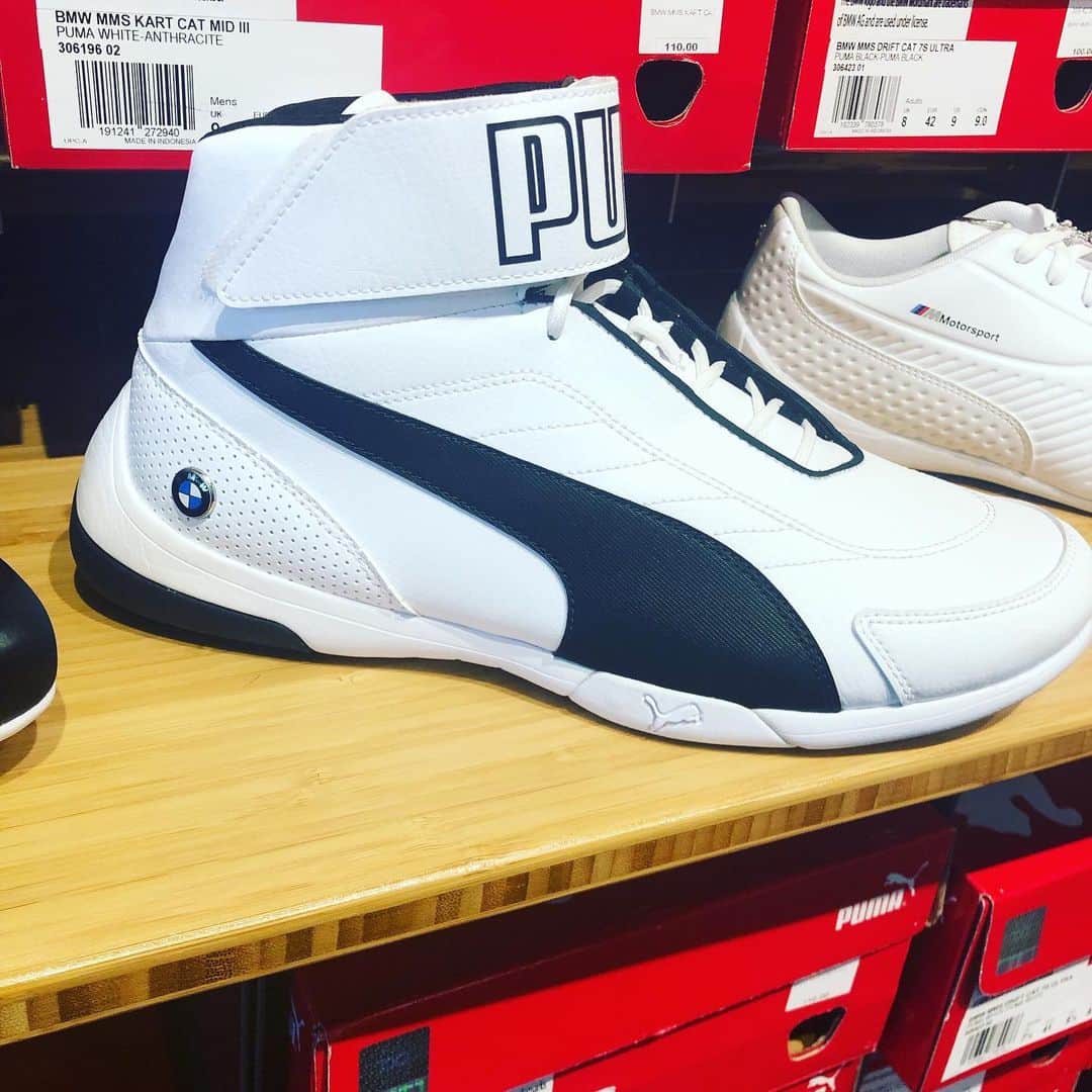 白又敦さんのインスタグラム写真 - (白又敦Instagram)「これを買うかめちゃめちゃ迷っている。 adidasとかNIKEはよくあるイメージなんだけど、ここへきてプーマ！！ 迷いどころですね。 #canada #shoes #puma #shopping」6月20日 14時05分 - shiramata0322