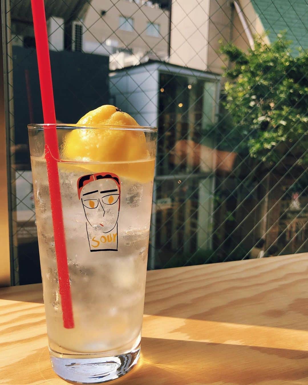 yuxuki wagaのインスタグラム：「昼からサワー @sour.jp」