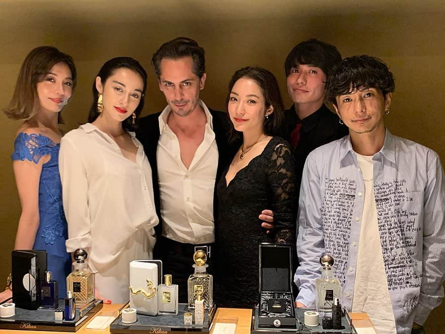 奈良裕也さんのインスタグラム写真 - (奈良裕也Instagram)「Luxury Perfume @bykilian  KILIAN 💎 ご本人を交えての 少人数のSpecial dinner 🍽  香りと素敵な食事に囲まれて楽しい夜でした さらに秋には香りが練りこまれた💄リップも発売  試し塗りに聖南ちゃんとサヨに💋 #KilianInJapan #KilianParis」6月20日 15時21分 - yuyanara